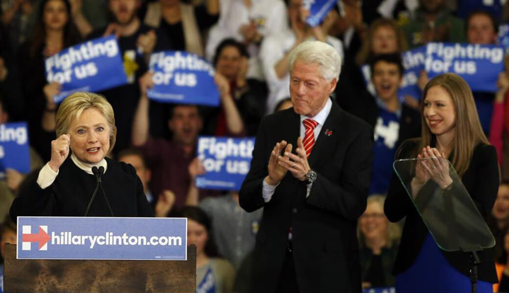 Teleprompting Clinton During Manchester Primary 2016